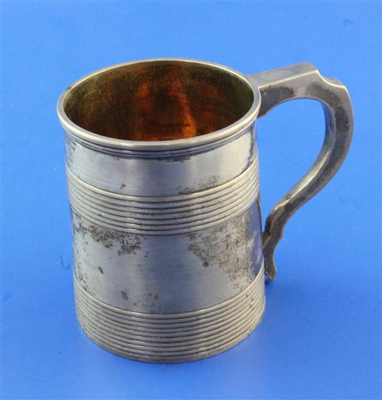 A George III silver mug, 9 oz.